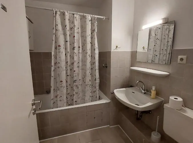 Am Uni Park Suelz Apartmán *